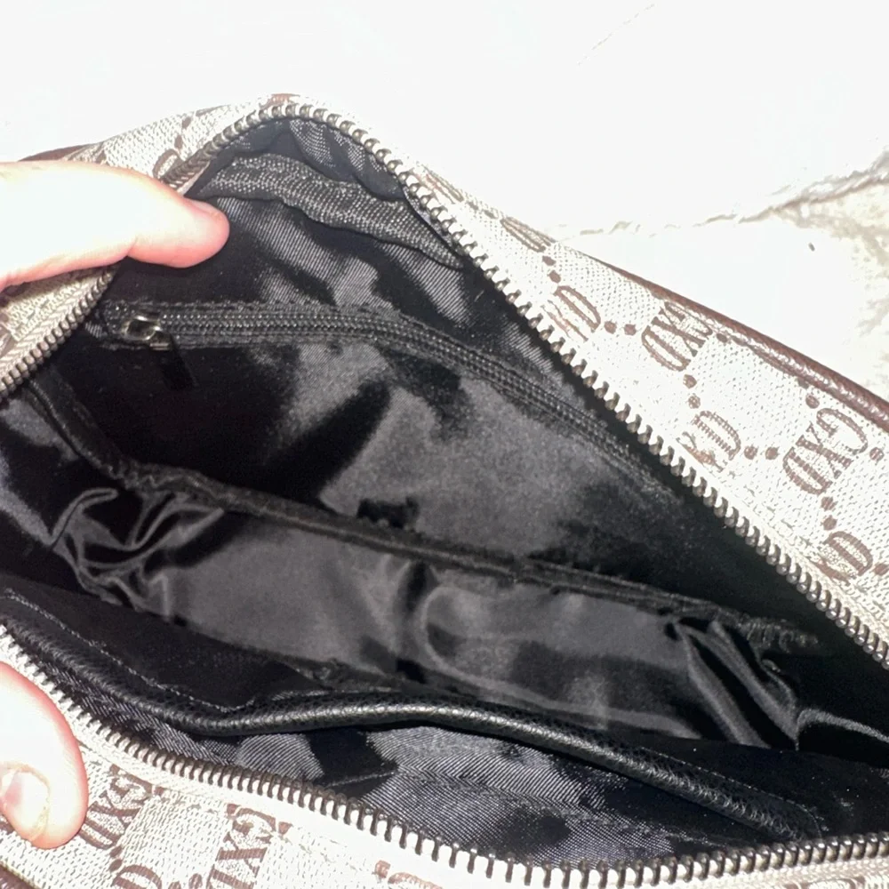 Purse - Picture 2 of 3